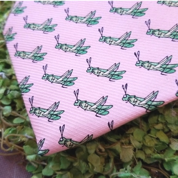SOUTHERN PROPER Pink Katydid/Green Grasshopper Silk Tie. OS. - Picture 4 of 9